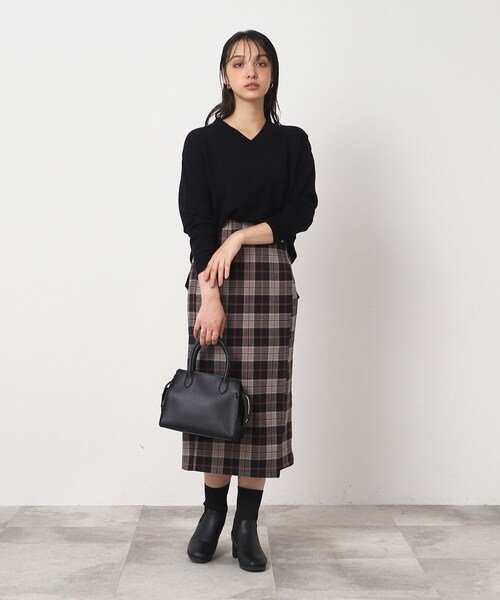 DRESKIP(ドレスキップ)の「◆お顔周りをすっきり見せる 大人なVネック ゆるニット【SHOO WARM/吸湿発熱】(ニット/セーター・レディース・ベージュ系その他5/ライトブルー/イエロー系その他/ライトベージュ/ブラック/ピンク系・00)」の20枚目の写真