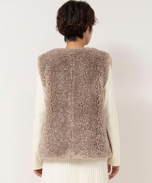 NOLLEY'S Sophi（ノーリーズソフィ）の「フェイクシープファーベスト