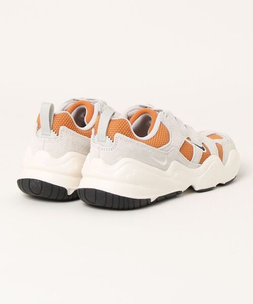 NIKE meets emmi】TECH HERA 【公式通販】