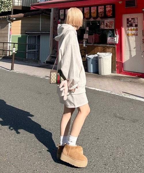 Alley by w closet（アリーバイダブルクローゼット）の「【Alley/SETアイテム】フードジップパーカー＋タイトスカート（パーカー・レディース・オフホワイト/グレー・FREE）」の4枚目の写真