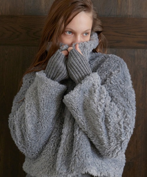 MIELI INVARIANT（ミエリインヴァリアント）の「Teddy Fur Short Coat（その他アウター・レディース・ブラック/ブルーグレー/アイボリー・FREE）」の11枚目の写真