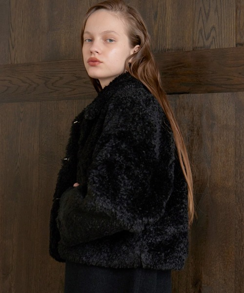 MIELI INVARIANT（ミエリインヴァリアント）の「Teddy Fur Short Coat（その他アウター・レディース・ブラック/ブルーグレー/アイボリー・FREE）」の14枚目の写真