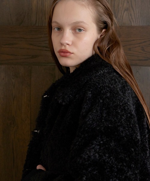 MIELI INVARIANT（ミエリインヴァリアント）の「Teddy Fur Short Coat（その他アウター・レディース・ブラック/ブルーグレー/アイボリー・FREE）」の16枚目の写真