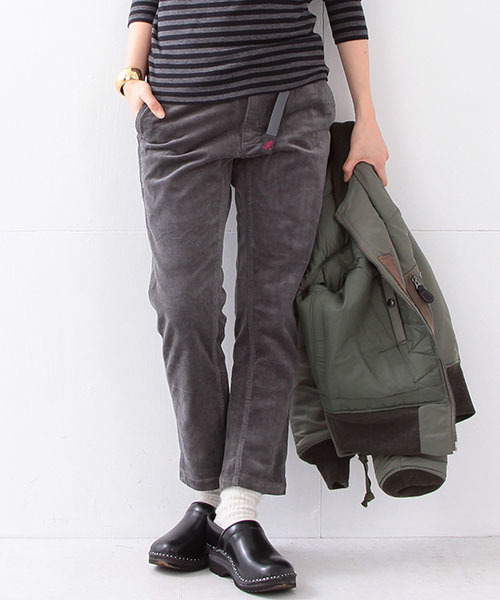 Gramicci(グラミチ)の「GRAMICCI×BEAMS BOY / 別注 コーデュロイ クロップドパンツ 15FW(その他パンツ・レディース・ホワイト/チャコールグレー/ネイビー・ONE SIZE)」の2枚目の写真