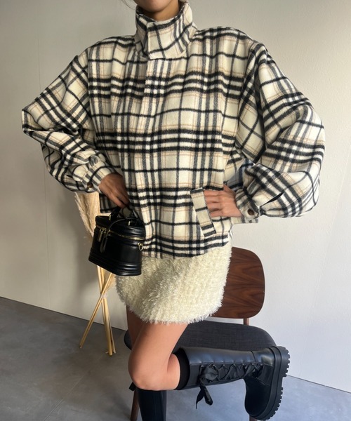 LAC-VERT(ラック・ヴェール)の「スタンドカラーAラインフレアジャケット(ステンカラーコート・レディース・ブラック/アイボリー/ピンク/ブラウン/チャコールグレー・FREE)」の7枚目の写真