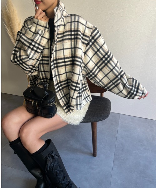 LAC-VERT(ラック・ヴェール)の「スタンドカラーAラインフレアジャケット(ステンカラーコート・レディース・ブラック/アイボリー/ピンク/ブラウン/チャコールグレー・FREE)」の8枚目の写真