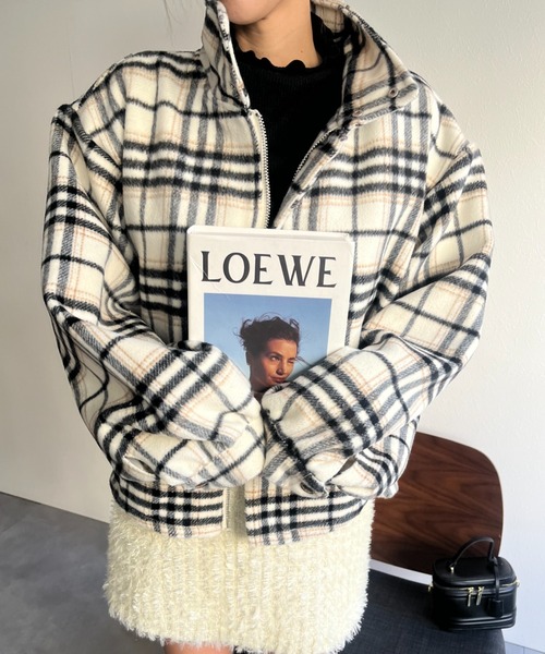 LAC-VERT(ラック・ヴェール)の「スタンドカラーAラインフレアジャケット(ステンカラーコート・レディース・ブラック/アイボリー/ピンク/ブラウン/チャコールグレー・FREE)」の9枚目の写真