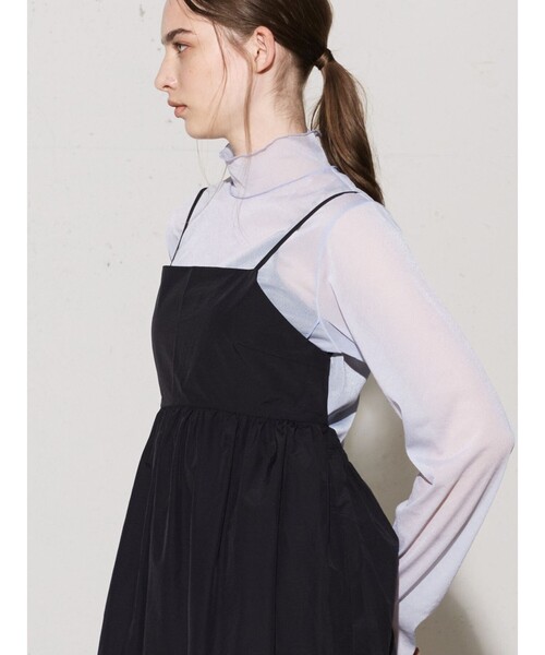 MIDIUMISOLID(ミディウミソリッド)の「MIDIUMISOLID for Ladies C/NY ティアードキャミソールワンピース(ワンピース・レディース・ブラック/オフホワイト/カーキ・FREE)」の12枚目の写真