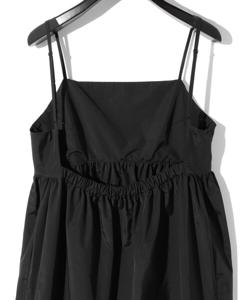 MIDIUMISOLID(ミディウミソリッド)の「MIDIUMISOLID for Ladies C/NY ティアードキャミソールワンピース(ワンピース・レディース・ブラック/オフホワイト/カーキ・FREE)」の4枚目の写真