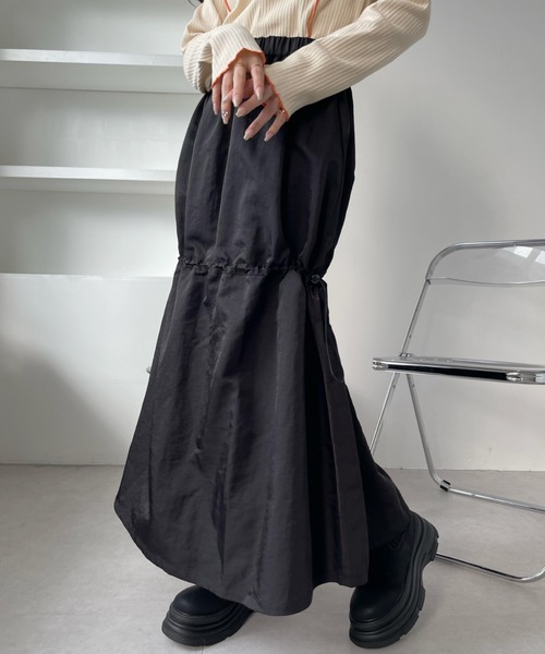 Ada.（エイダ）の「2WAY着用可能♪ ウエストゴム ドロスト ティアード シャカスカート（スカート・レディース・カーキ/ブラック・FREE）」の2枚目の写真