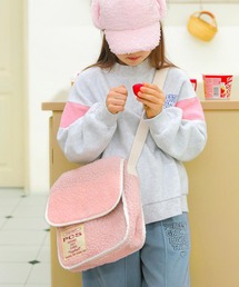 aBity select（アビティセレクト）の「【ピーチーズ】パイピング ビッグワッペンつき ボアショルダーバッグ（ショルダーバッグ）」