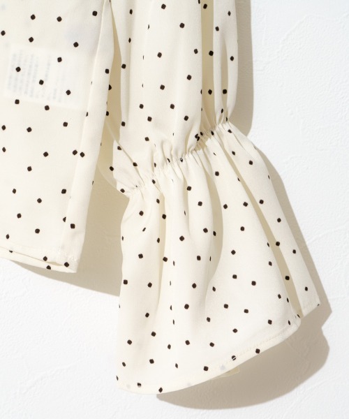 flower（フラワー）の「タイニードットリボンブラウス（シャツ/ブラウス・レディース・アイボリー/ブラック・FREE）」の12枚目の写真