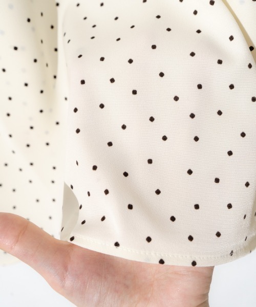 flower（フラワー）の「タイニードットリボンブラウス（シャツ/ブラウス・レディース・アイボリー/ブラック・FREE）」の14枚目の写真