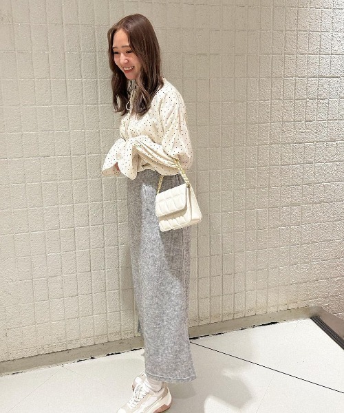 flower（フラワー）の「タイニードットリボンブラウス（シャツ/ブラウス・レディース・アイボリー/ブラック・FREE）」の6枚目の写真