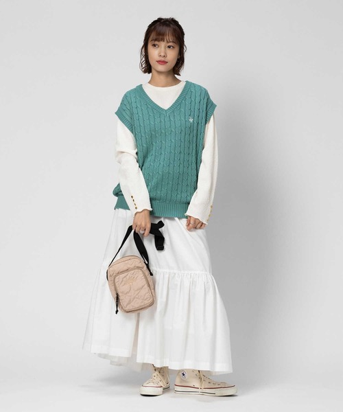 BEVERLY HILLS POLO CLUB(ビバリーヒルズポロクラブ)の「【BEVERLY HILLS POLO CLUB】【別注】ワンポイント刺繍ニットベスト(ベスト・レディース・キナリ/グリーン・フリー)」の13枚目の写真