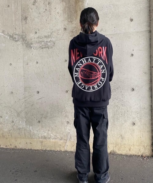 Manhattan Portage（マンハッタンポーテージ）の「Sweat Parka SPALDING（パーカー・メンズ・ブラック/ネイビー・MEDIUM/LARGE）」の10枚目の写真