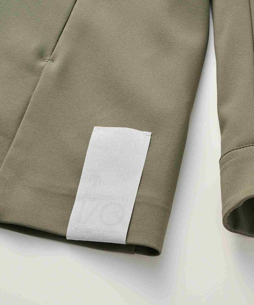 DESCENTE（デサント）の「【ALLTERRAIN I/O】テックカバーオールジャケット（カバーオール・メンズ・ブラック/ネイビー・S/L/M/XL）」の4枚目の写真