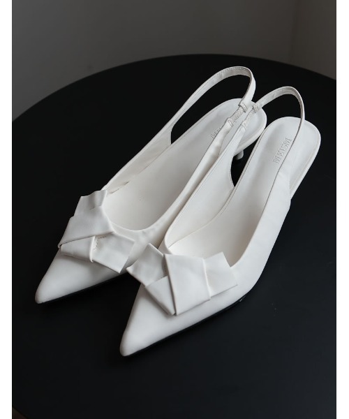 Re:EDIT（リエディ）の「[2024SS COLLECTION][MEISM by Re:EDIT][大きいサイズ有]リボンディテールローヒールパンプス（パンプス・レディース・ブラック/シルバー/ゴールド/ホワイト・SMALL/MEDIUM/LARGE/X-LARGE）」の2枚目の写真