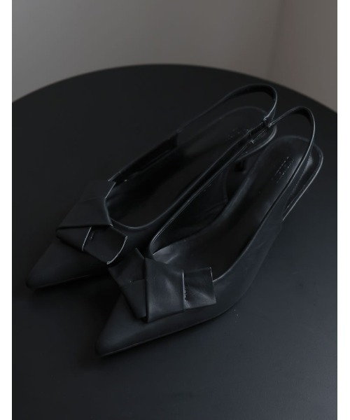 Re:EDIT（リエディ）の「[2024SS COLLECTION][MEISM by Re:EDIT][大きいサイズ有]リボンディテールローヒールパンプス（パンプス・レディース・ブラック/シルバー/ゴールド/ホワイト・SMALL/MEDIUM/LARGE/X-LARGE）」の5枚目の写真