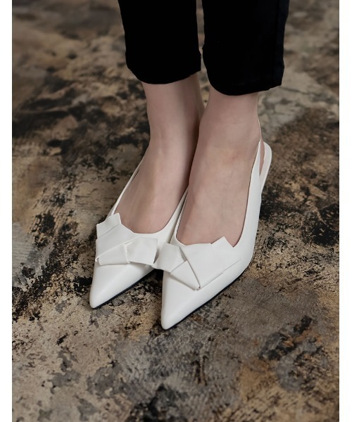 Re:EDIT（リエディ）の「[2024SS COLLECTION][MEISM by Re:EDIT][大きいサイズ有]リボンディテールローヒールパンプス（パンプス・レディース・ブラック/シルバー/ゴールド/ホワイト・SMALL/MEDIUM/LARGE/X-LARGE）」の9枚目の写真