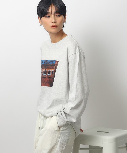 OPAQUE.CLIP(オペークドットクリップ)の「◆フォトプリントロングスリーブTシャツ(Tシャツ/カットソー・レディース・チャコールグレー/ライトグレー/ホワイト・40/38)」の14枚目の写真