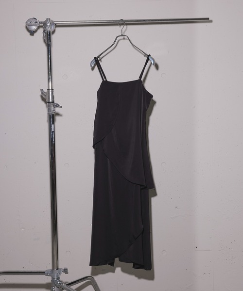 MAISON BREEZE reveur(メゾンブリーズレヴール)の「【MAISON BREEZE reveur】petal camisole dress one-piece ペタル アシンメトリーレイヤード キャミワンピース 花びらワンピ(ワンピース・レディース・ブラック/グレイッシュベージュ/レッド/オフホワイト・FREE)」の21枚目の写真