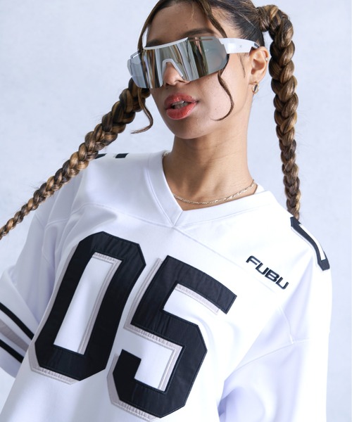 FUBU（ フブ）の「FUBU フブ ブランド ロゴ ナンバー ワッペン 刺繍 アメカジ 半袖 Vネック ゲームシャツ フットボールシャツ（Tシャツ/カットソー・メンズ・ブラック/ネイビー/ホワイト・XXL/XL/L/M）」の7枚目の写真