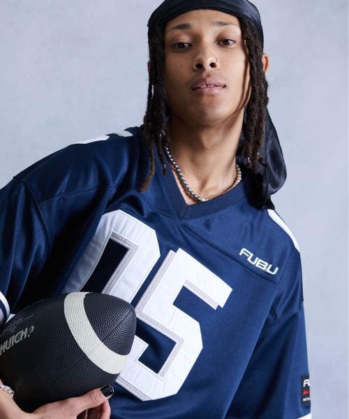 FUBU（ フブ）の「FUBU フブ ブランド ロゴ ナンバー ワッペン 刺繍 アメカジ 半袖 Vネック ゲームシャツ フットボールシャツ（Tシャツ/カットソー・メンズ・ブラック/ネイビー/ホワイト・XXL/XL/L/M）」の20枚目の写真