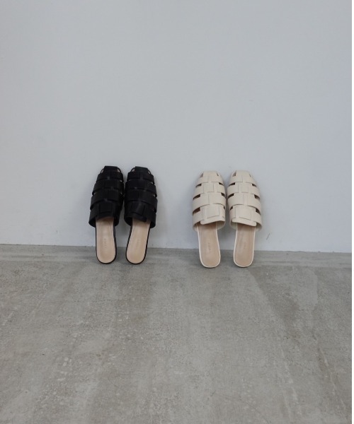 AMAIL(アマイル)の「Hole Slippers(サンダル・レディース・アイボリー/ブラック・S/M/L)」の6枚目の写真