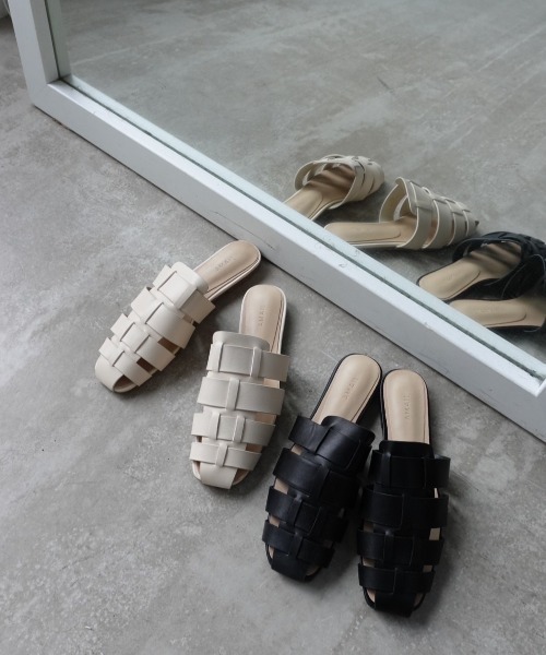 AMAIL(アマイル)の「Hole Slippers(サンダル・レディース・アイボリー/ブラック・S/M/L)」の8枚目の写真