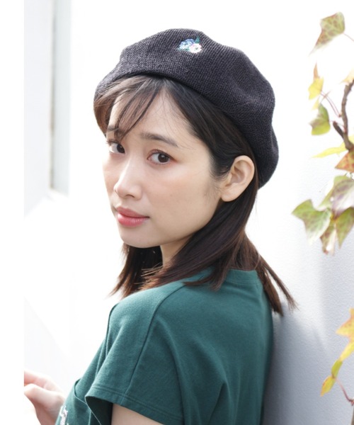 SUPER HAKKA（スーパーハッカ）の「フラワーワンポイント刺繍クリスピーベレー帽（ハンチング/ベレー帽・レディース・ブラック/ネイビー/グレー・FREE）」の10枚目の写真