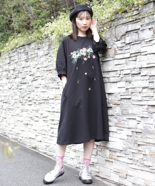 SUPER HAKKA（スーパーハッカ）の「フラワーワンポイント刺繍クリスピーベレー帽（ハンチング/ベレー帽・レディース・ブラック/ネイビー/グレー・FREE）」の17枚目の写真