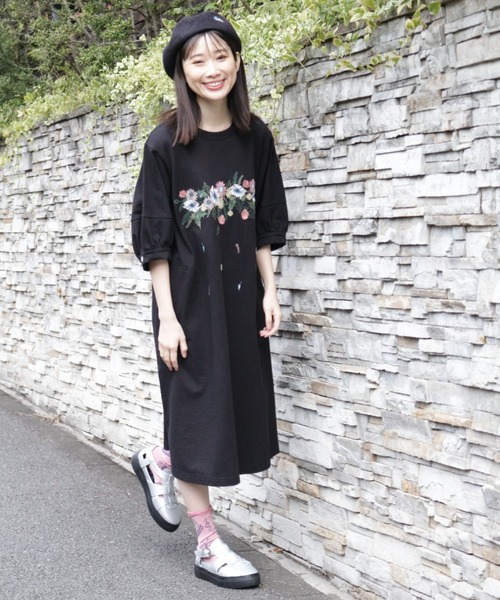 SUPER HAKKA（スーパーハッカ）の「フラワーワンポイント刺繍クリスピーベレー帽（ハンチング/ベレー帽・レディース・ブラック/ネイビー/グレー・FREE）」の18枚目の写真