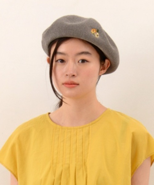 SUPER HAKKA（スーパーハッカ）の「フラワーワンポイント刺繍クリスピーベレー帽（ハンチング/ベレー帽・レディース・ブラック/ネイビー/グレー・FREE）」の9枚目の写真