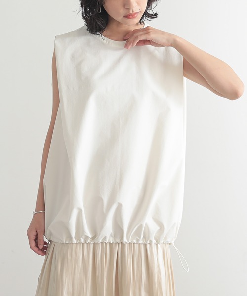 for/c（フォーシー）の「[新色追加]ドライバルーンノースリーブブラウス【サスティナブル】（シャツ/ブラウス・レディース・ホワイト/チャコールグレー/ブラック/ネイビー/カーキ・LL/M/L）」の2枚目の写真