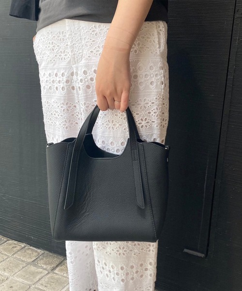 ground green store（グラウンドグリーンストア）の「YV / C3303 / 本革ミニショルダーバッグ（ショルダーバッグ・レディース・アイボリー/ブラック・FREE）」の16枚目の写真