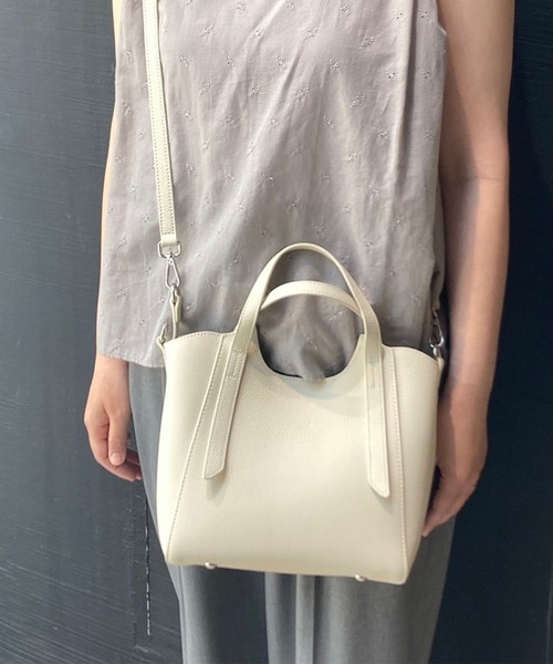 ground green store（グラウンドグリーンストア）の「YV / C3303 / 本革ミニショルダーバッグ（ショルダーバッグ・レディース・アイボリー/ブラック・FREE）」の15枚目の写真