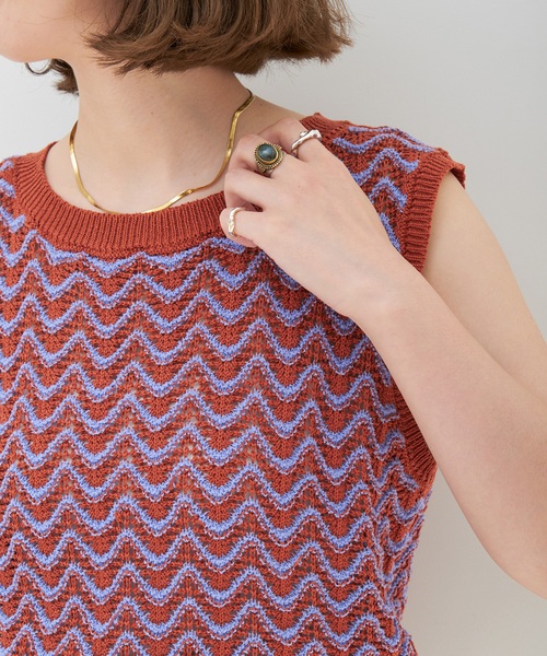 B.C STOCK（ベーセーストック）の「Gleamy/グリーミー ショートニットベスト（ベスト・レディース・レッド/パープル・FREE）」の11枚目の写真