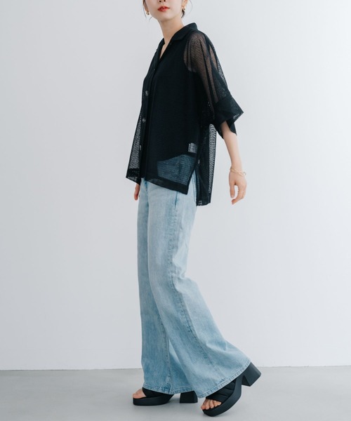 refinedworks(リファインドワークス)の「【refinedworks】 トレンドの透かし編みデザインのメッシュシャツ(シャツ/ブラウス・レディース・ブラック/アイボリー・FREE)」の21枚目の写真