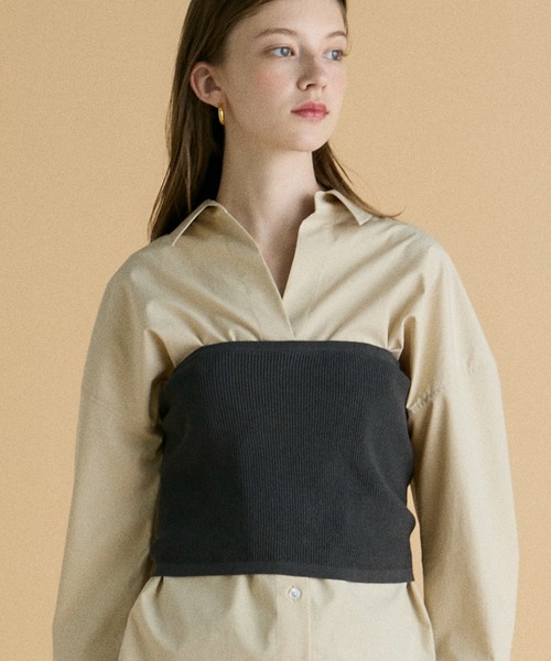 INED CLARO（イネドクラロ）の「ニットビスチェ（ニット/セーター・レディース・ベージュ/チャコールグレー・フリー）」の2枚目の写真