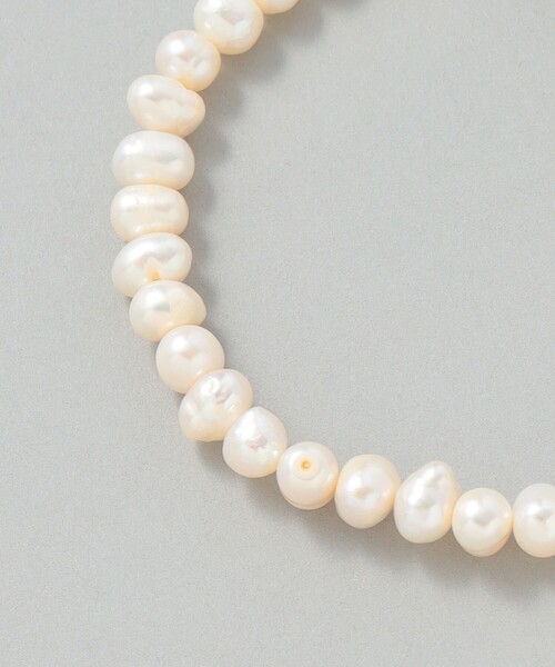 LOVELESS(ラブレス)の「ホワイトパールブレス(ブレスレット・メンズ・オフホワイト・FREE)」の3枚目の写真