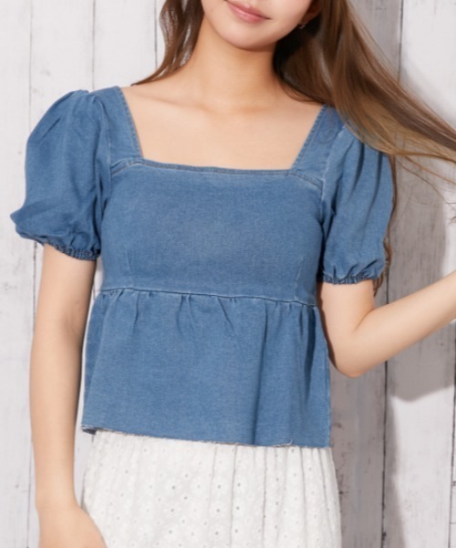 GORGE(ゴージ)の「《デニム×オフショル風》レディース ペプラムプルオーバー パフスリーブ フェミニン 春夏秋(Tシャツ/カットソー・レディース・グレー/ブルー系その他/ブルー・F)」の1枚目の写真