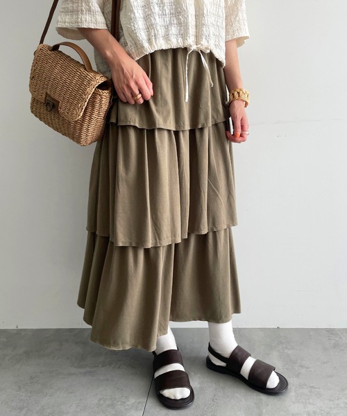 Samansa Mos2(サマンサ モスモス)の「【接触冷感】カットティアードスカート(スカート・レディース・オフホワイト/ブラック/パープル/カーキ・F)」の3枚目の写真