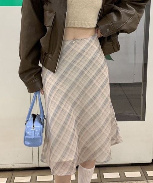 SHEPP(シープ)の「チェック柄 ミドルフレアスカート(スカート・レディース・アイボリー/ブルー・M/L)」の16枚目の写真