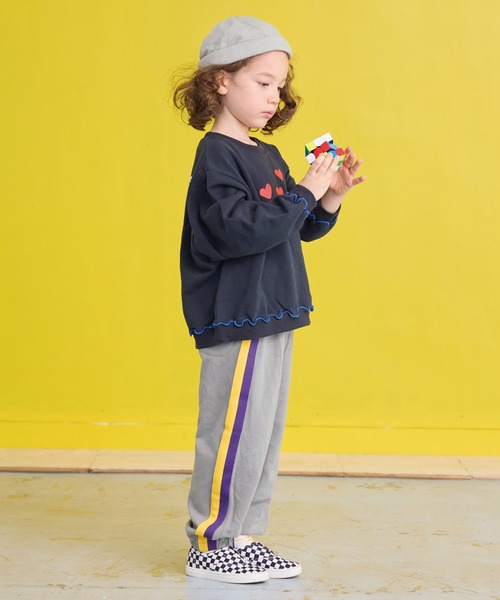 HOGAN RANCH WEAR（ホーガンランチウエア）の「マエウシロプリントトレーナー（スウェット・キッズ・ベージュ/オフホワイト/ブラック/グリーン・150/100/95/90/80/140/130/120/110）」の6枚目の写真