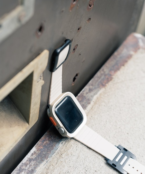 zandy(ズィーアンドワイ)の「zandy ズィーアンドワイ / Apple Watch ケース バンド セット マグネット シリコン スクエアフレーム Series10/11対応【スクエアソフトフレーム】 アップルウォッチ専用 // set14(デジタル腕時計・メンズ・ブラック×ブラック/ブルー系その他/ホワイト×ゴールド/シルバー×ブラック/ネイビー系/ホワイト×ブラック/ブルーパープル/ブラック×シルバー・S/M/42/46)」の2枚目の写真