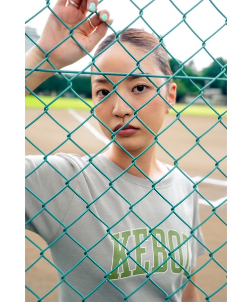 KEBOZ（ケボズ）の「UC LOGO S/S TEE（Tシャツ/カットソー・レディース・グレー/ピンク/ホワイト・L/M）」の5枚目の写真