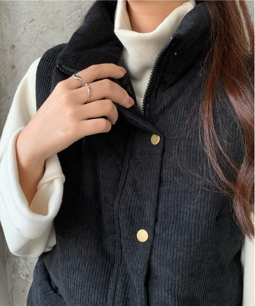BLANC FICELLE(ブランフィセル)の「コーデュロイ 中綿 ベスト(ベスト・レディース・グレー/ベージュ/ブラック・L/XL/M)」の8枚目の写真