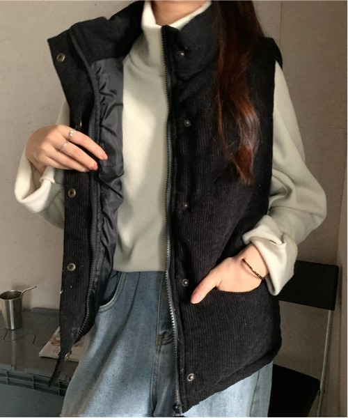BLANC FICELLE(ブランフィセル)の「コーデュロイ 中綿 ベスト(ベスト・レディース・グレー/ベージュ/ブラック・L/XL/M)」の7枚目の写真