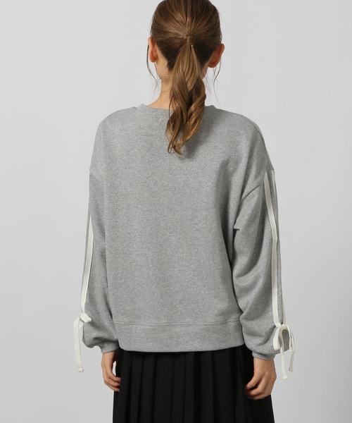 LAKOLE（ラコレ）の「袖ラインラメ裏毛プルオーバー / 146598（スウェット・レディース・アイボリー/グレー/ブラック・FREE）」の11枚目の写真
